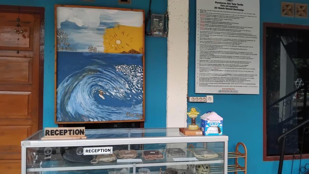 Appartamento Air Manis Secret Surfcamp Taluk Batung Esterno foto