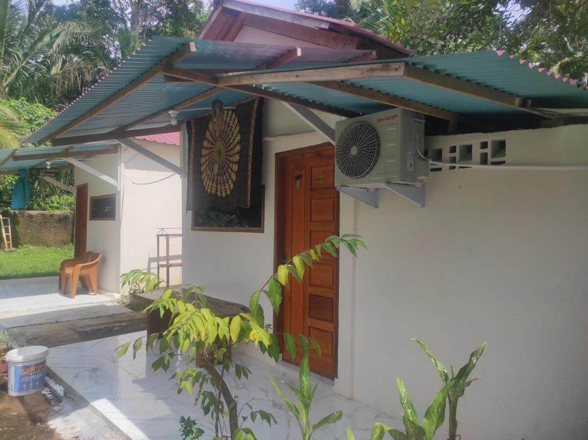 Appartamento Air Manis Secret Surfcamp Taluk Batung Esterno foto