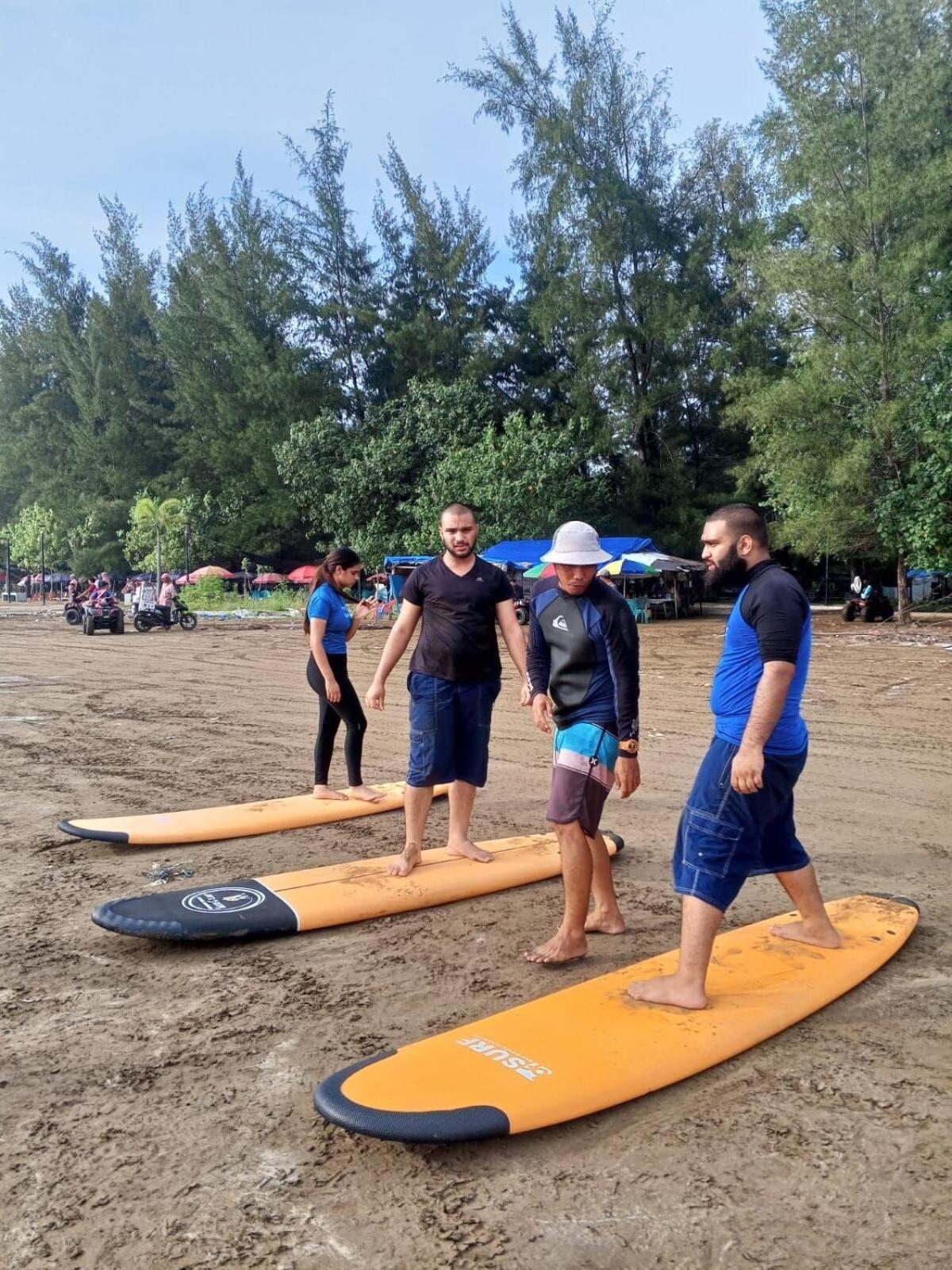 Appartamento Air Manis Secret Surfcamp Taluk Batung Esterno foto