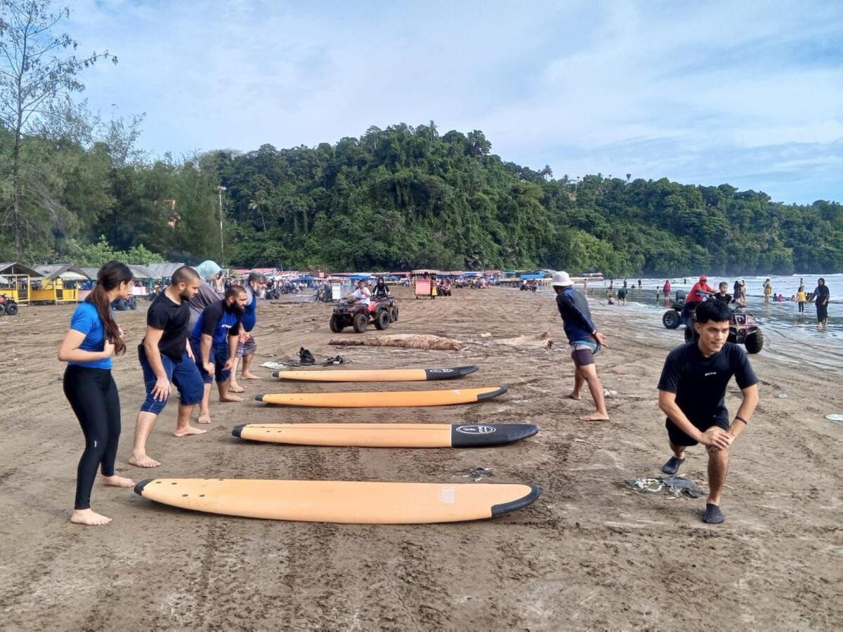 Appartamento Air Manis Secret Surfcamp Taluk Batung Esterno foto